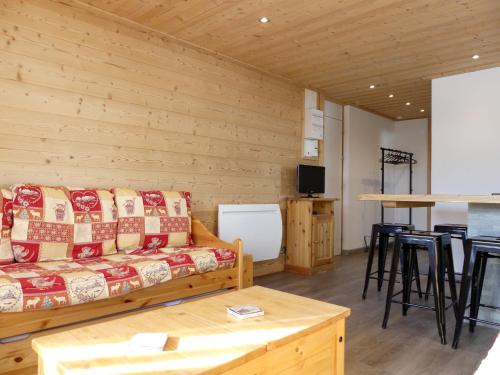 Simplistic Apartment in M ribel with Mountain Views