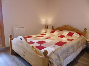 Simplistic Apartment in M ribel with Mountain Views