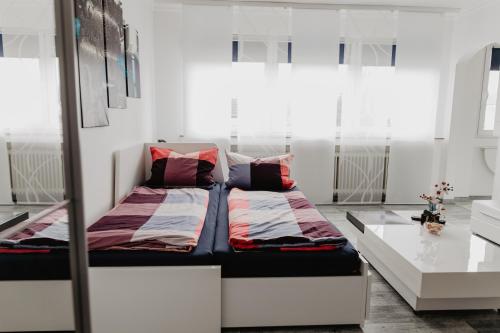 SK Apartments - Blue