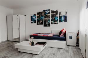 SK Apartments - Blue