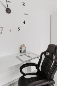 SK Apartments - Blue