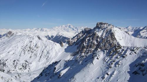 Ski in and Out 2-Bed Apartment in Meribel