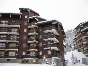 Ski in and Out 2-Bed Apartment in Meribel