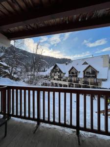 Ski-in ski-out apartment in Oz