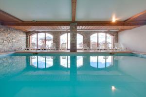 Skissim Premium - Les Chalets de l'Adonis 4 stars