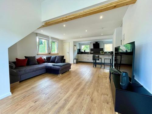 Sky Apartment, Blick zur Mosel, großer Balkon, Kaffeemaschine, Smart TV