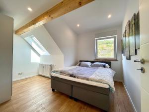 Sky Apartment, Blick zur Mosel, großer Balkon, Kaffeemaschine, Smart TV