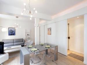 Sleek Apartments near Saint Germain