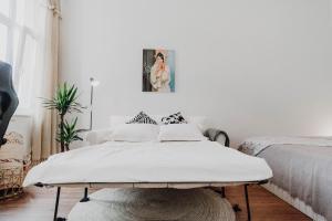 Sleek Studio minutes away from Deutsches Eck