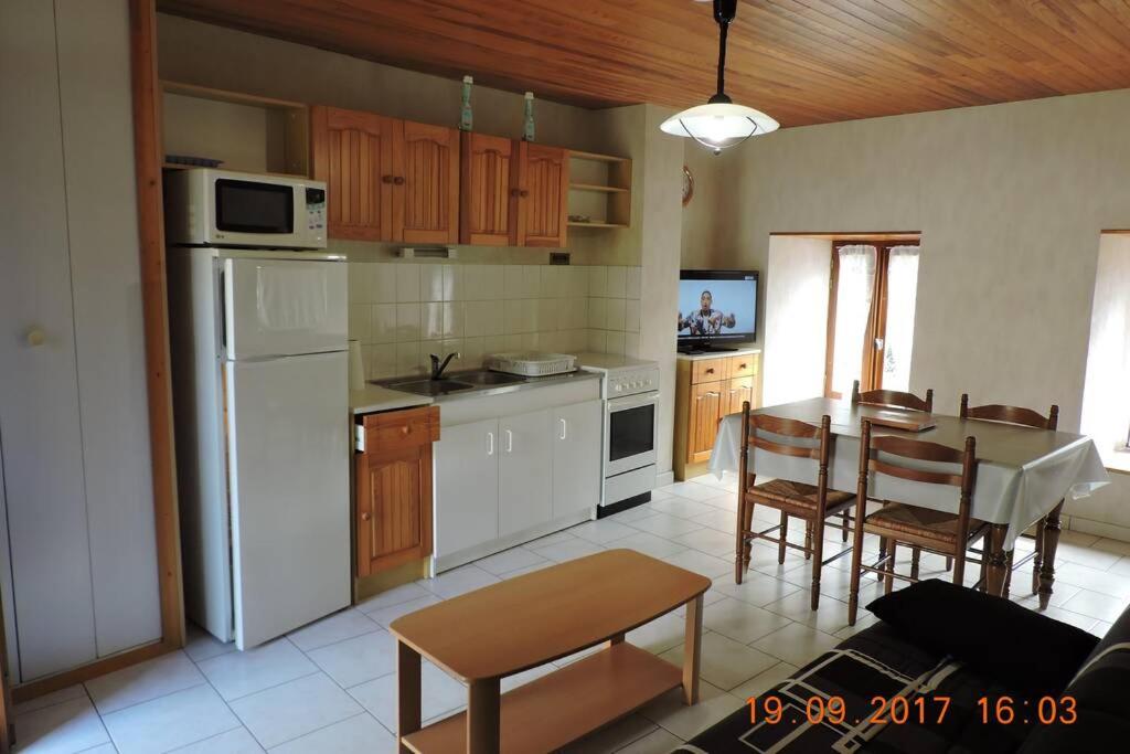 Snug apartment in Chatel with terrace