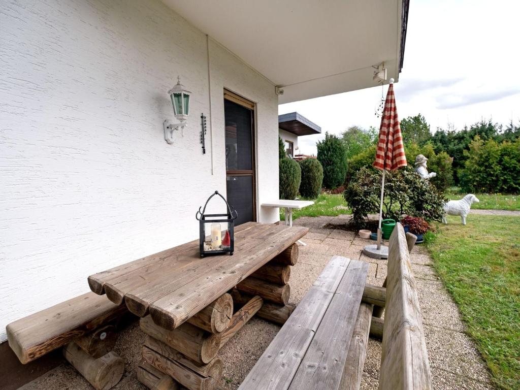 Appartement Snug Apartment in Medebach with Covered Terrace and Garden  59964 Medebach