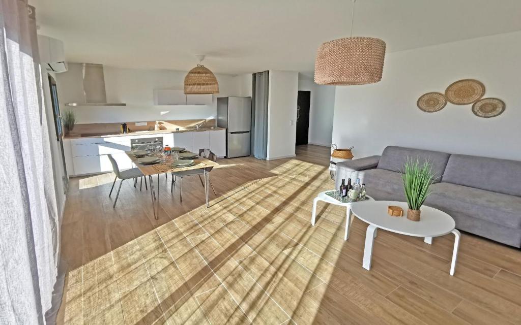 So cute typical french apartment (46)