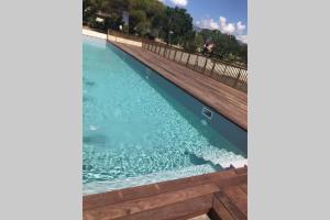 Solaneos propose magnifique T4 neuf sur le port avec Piscine CHAUFFEE