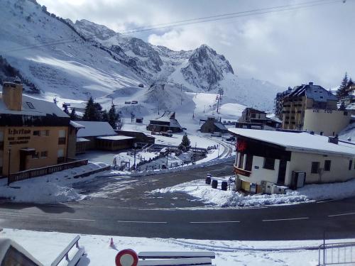 Solyneou 3 le chamoix Appartement au pied du pic du midi 8pers