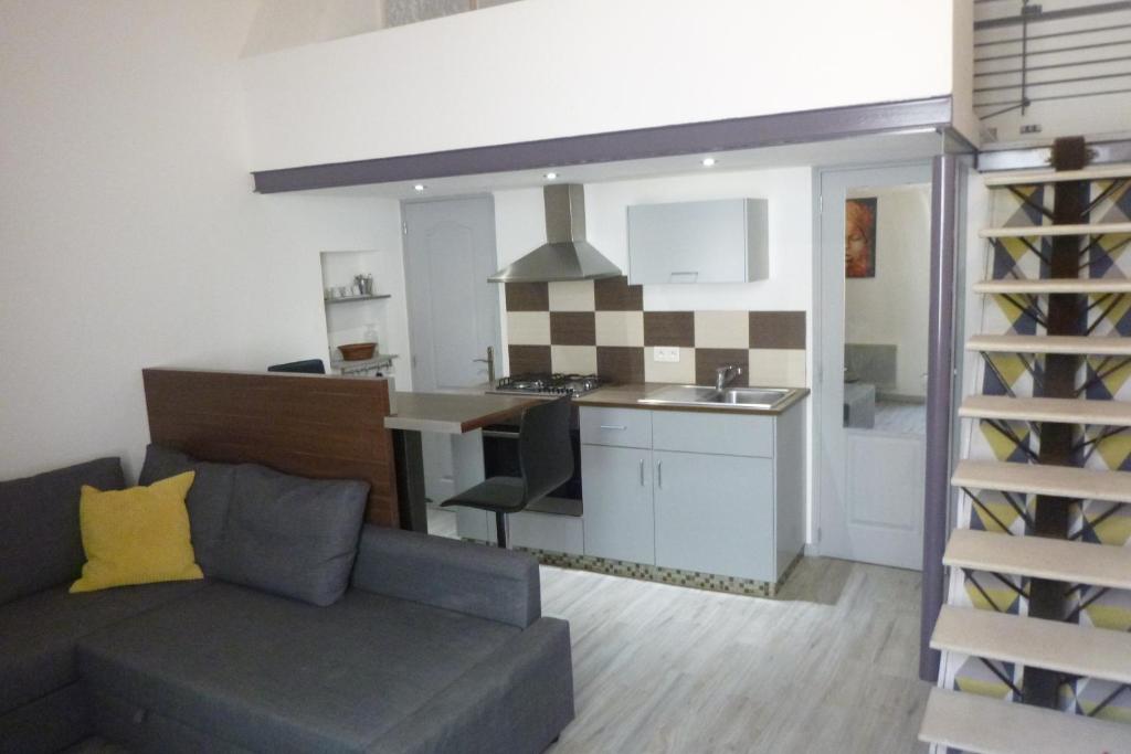 Somptueux appartement 25m2, balcon, plein centre 14800 Deauville