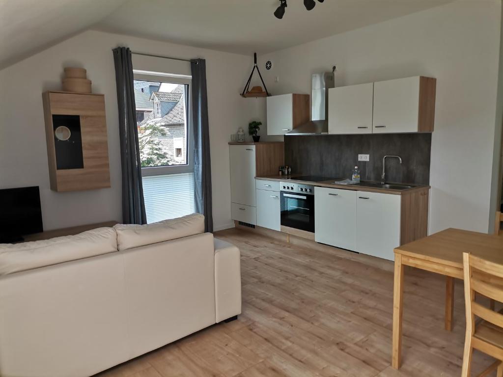 Sonnenufer Apartment & Moselwein I Lorenzgang 1.OG, 54470 Bernkastel-Kues