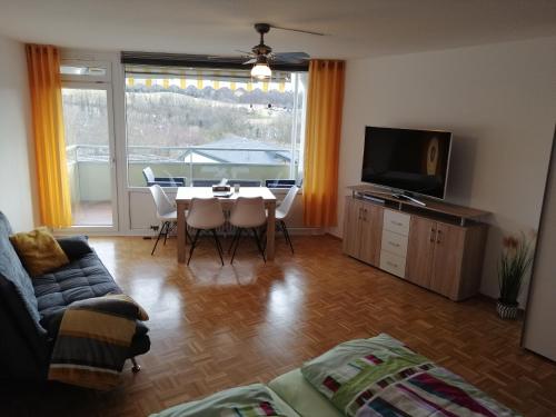 Sonnige Ferienwohnung mit Seeblick