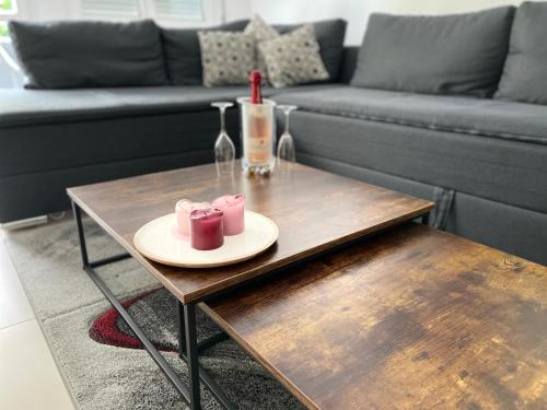 Sonnige Wohnung im Zentrum mit Terrasse u Tiefgarage - Netflix - Prime - Disney