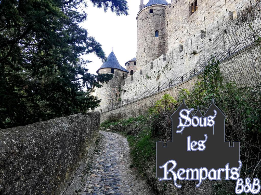 Appartements Appartement sous les remparts 2 Rue des Remparts, 11000 Carcassonne