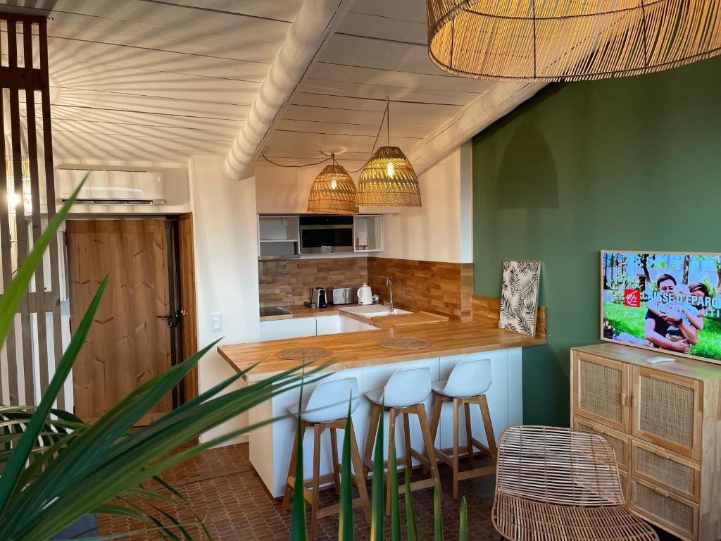 sous les toits de st tropez 56 Rue François Sibilli, 83990 Saint-Tropez