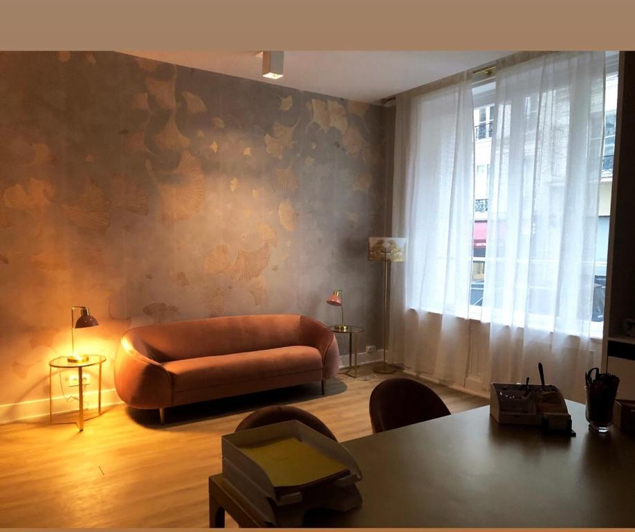 Sousplex Paris Champs Elysées 70M2 26 Rue de Bassano, 75116 Paris