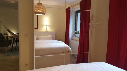 Souterrainwohnung mit großem Garten und Sauna