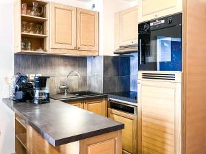 South facing 2-bed apartment with fireplace, Terrasses dEos