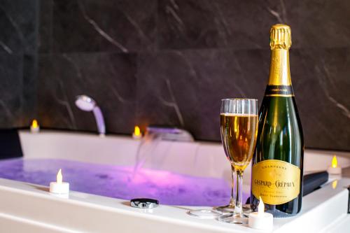 Spa & Détente - Suite Privée - Tours - Netflix
