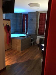 Appartement Spa-privatif by jordans collection 1, RDC 33 Rue Pasteur 21000 Dijon Bourgogne