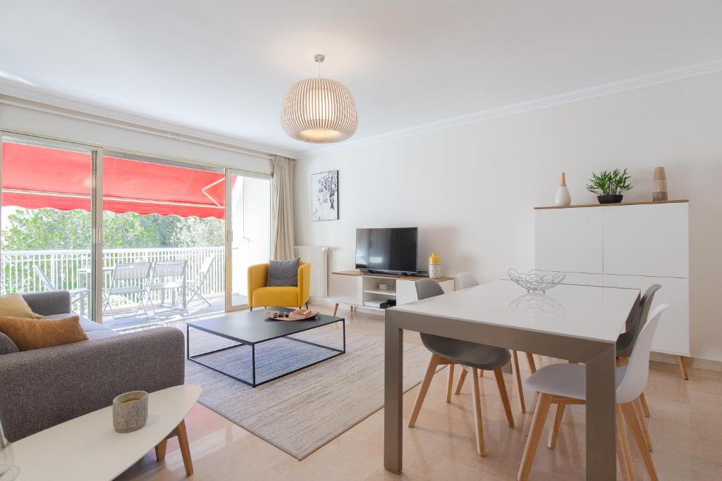 Spacieux 3 p pour 6 Cannes proche plages et Palais 27 Avenue du Petit Juas, 06400 Cannes