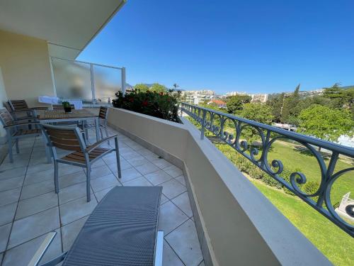 spacieux appartement 80M2 mandelieu bord de Siagne
