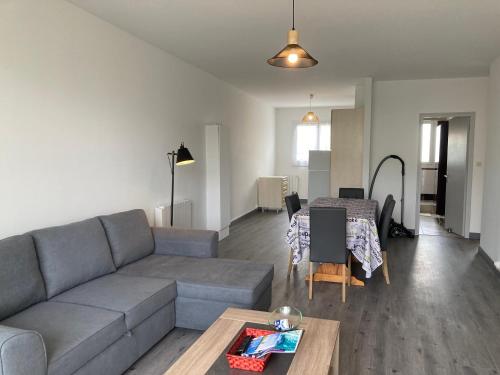 Spacieux appartement à 250 m de la plage, Champollion.