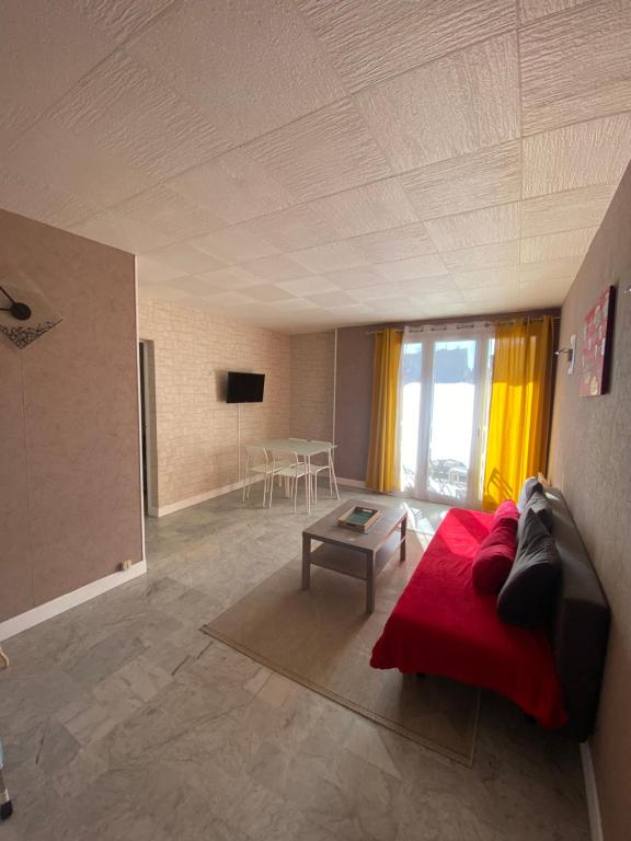 Appartement Spacieux appartement avec balcon Béziers centre et proche plage 35 Boulevard de la Liberté 34500 Béziers