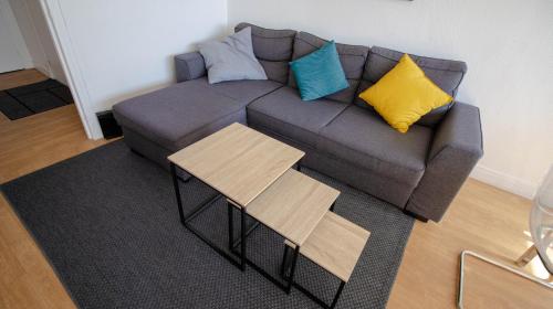 Spacieux appartement avec Balcons, 4 chambres, espace & confort, Centre Gare