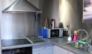 Spacieux Appartement avec Vue sur les Quais