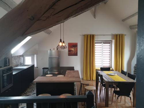 SPACIEUX APPARTEMENT LUMINEUX DE 125 M2