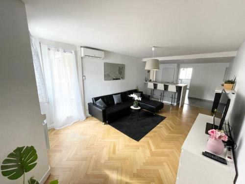 Spacieux appartement lumineux+parking+balcon
