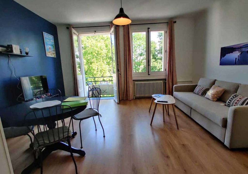 Appartement Appartement spacieux centre Aix les Bains 213 Avenue Marie de Solms, 73100 Aix-les-Bains