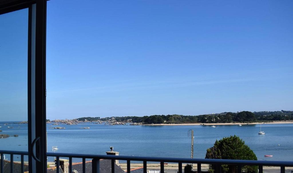 Spacieux duplex, vue mer et belle terrasse