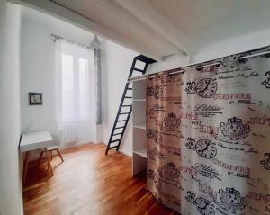 Spacieux et lumineux appartement vue mer Joliette
