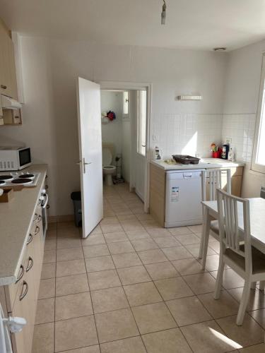appartement spacieux et lumineux proche de la plage Quimiac france