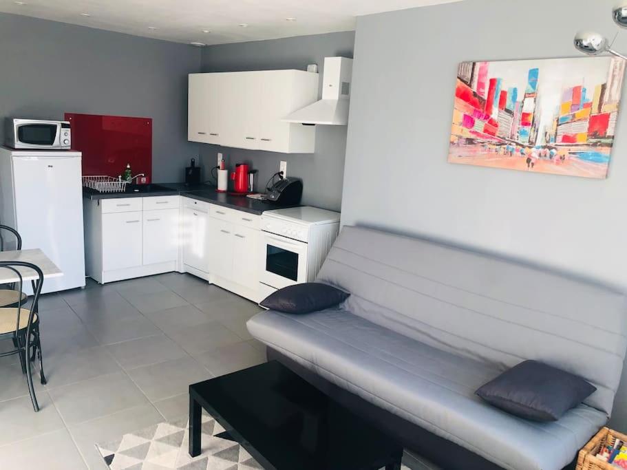 Appartement Spacieux et Paisible - 65m2 avec Jardin clos. 26 Rue de la Liberté 89240 Chevannes