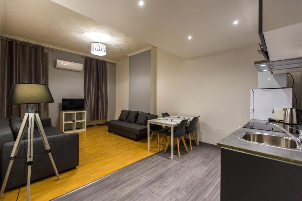 Appartement Spacieux logement au cœur de Marseille centre 22 Rue Saint-Michel 13006 Marseille