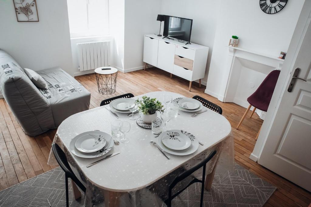 Appartement Spacieux neuf et lumineux hyper centre 14 Rue nationale 53500 Ernée