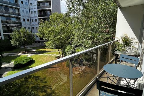 Spacieux studio sur jardin, beaucoup de charme
