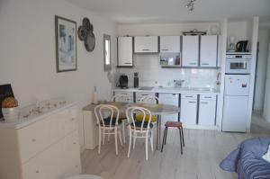 Appartement Spacieux T2 vue mer panoramique Le Brusc 173 Rue Marius Bondil 83140 Six-Fours-les-Plages Provence-Alpes-Côte d\'Azur