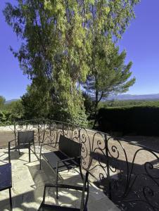 Appartement SPACIEUX VILLA APPARTEMENT, JARDIN et PISCINE PRIVE 21 Domaine des Tuilières 06220 Vallauris Provence-Alpes-Côte d\'Azur