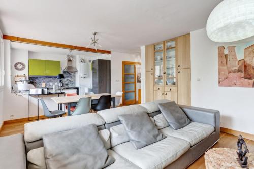 Spacious 1-bedroom with parking near the Place Dupuy in Toulouse Welkeys