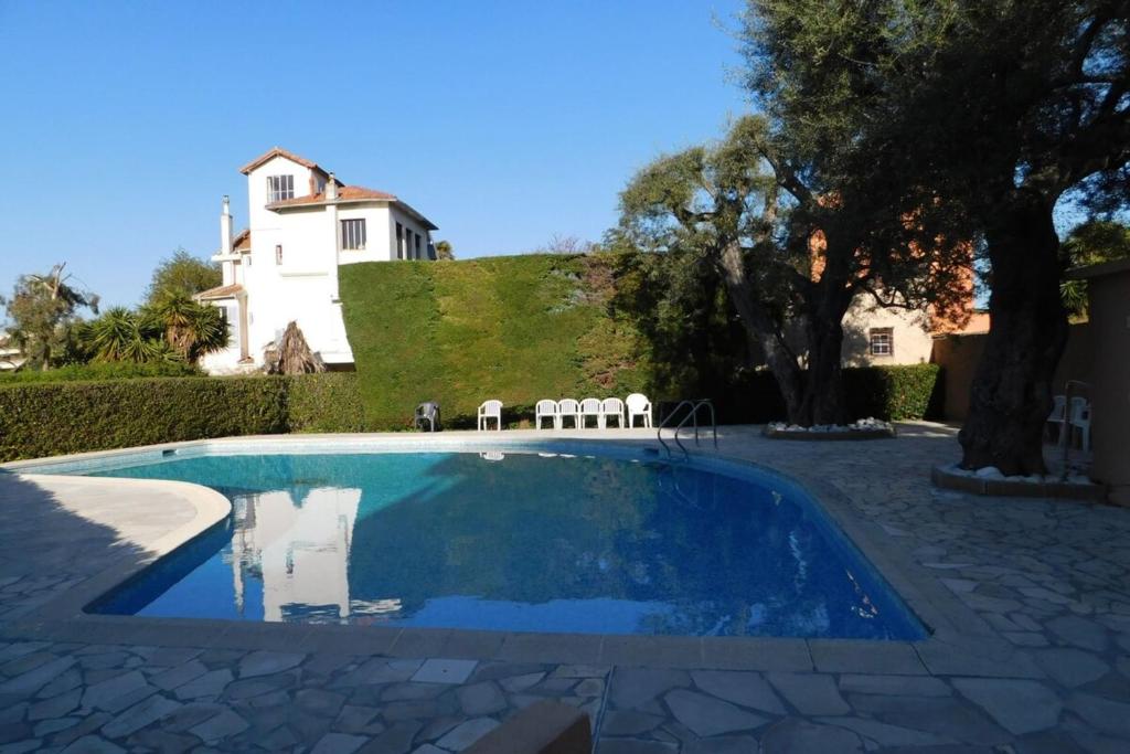 Spacious 3-room \ 5 Chemin des Sables, 06160 Antibes