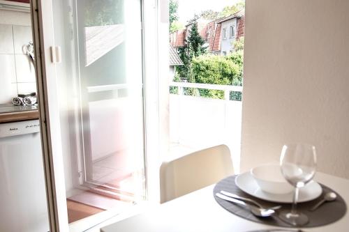 Spacious 3 Room Apartment with Wifi and Balcony